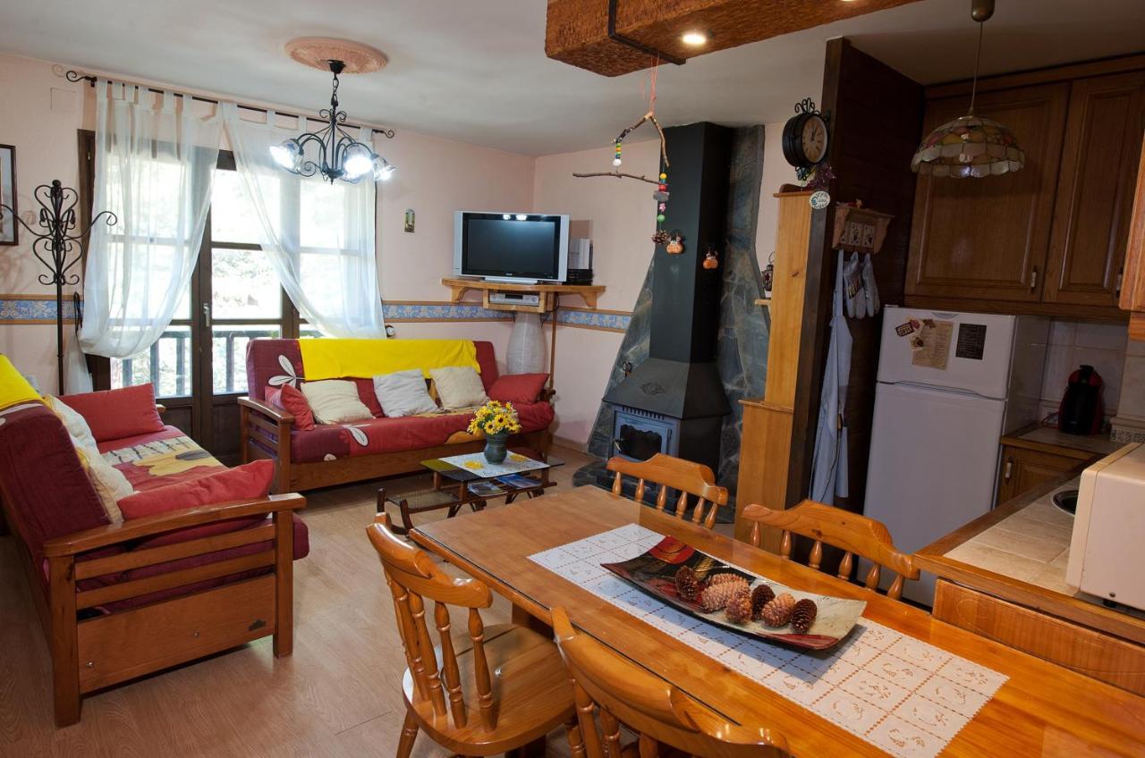 One Bedroom Appartement With Enclosed Garden And Wifi At Espot Eksteriør bilde